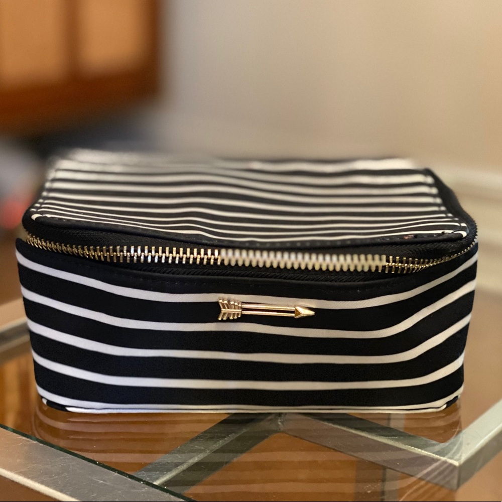 Stella & Dot jewelry travel case organizer
